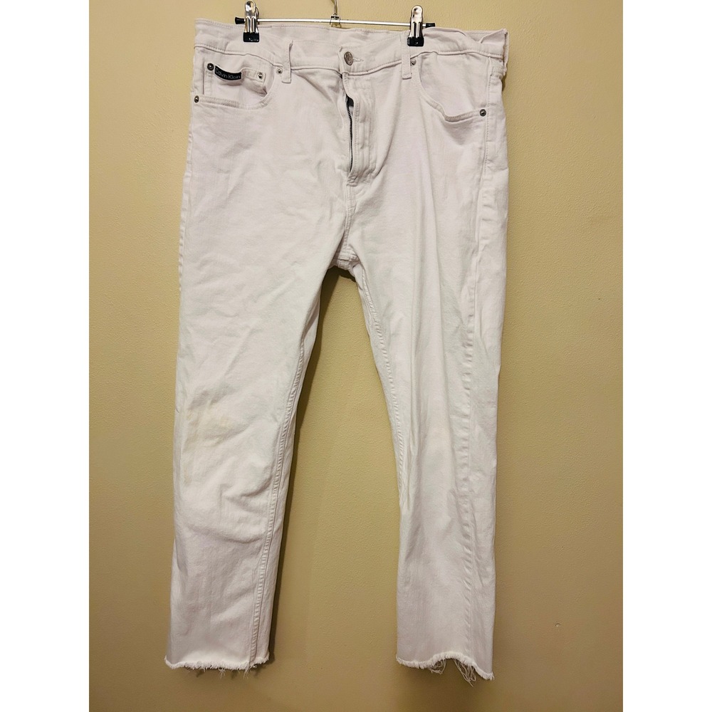 Calvin Klein Jeans Men White Good Straight Leg Raw Hem Denim